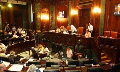 En la Legislatura, Proyecto Sur denuncia a Macri.