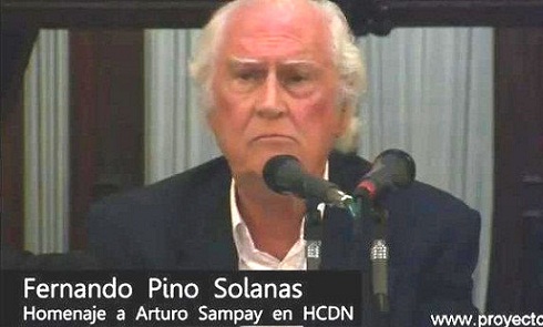 Fernando Solanas durante su intervención en el Homenaje a Sampay.
