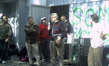 Cardelli junto a los trabajadores de Bosch.